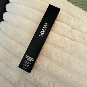 Armani primer
